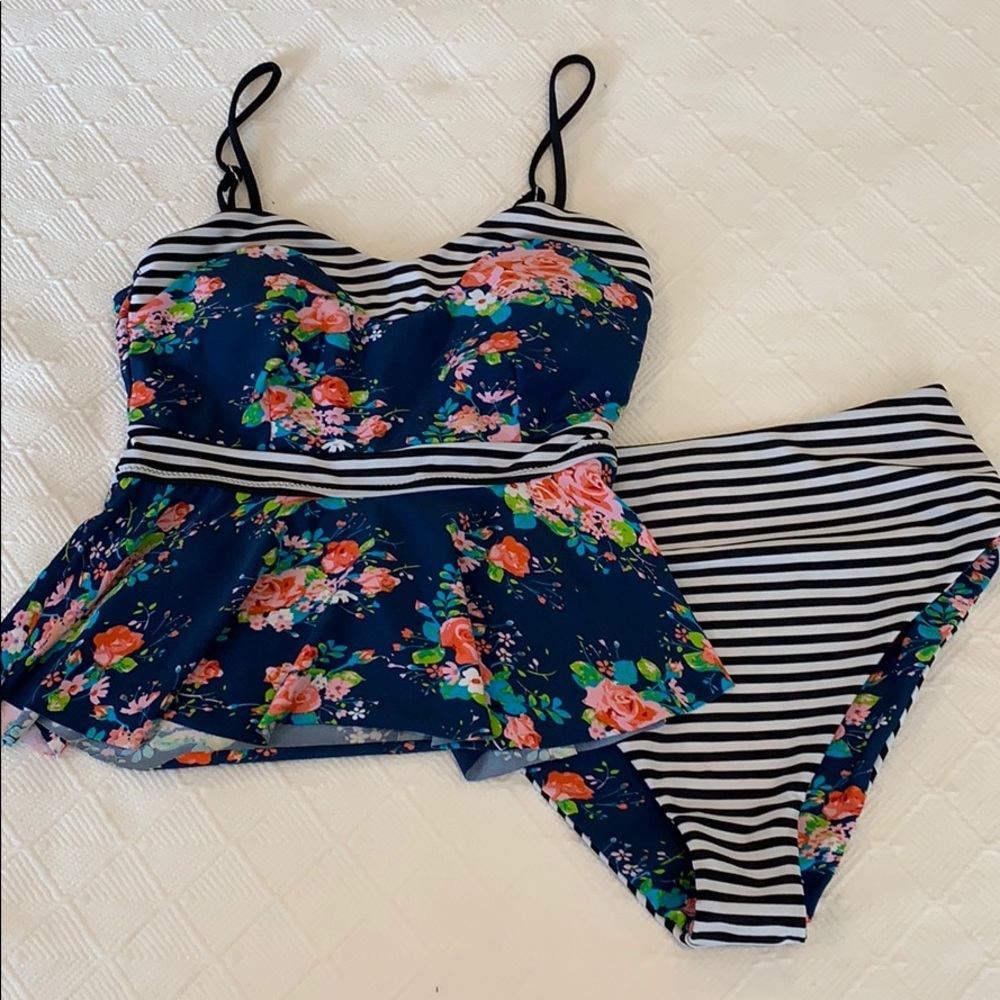 Cupshe Peplum Floral Tankini